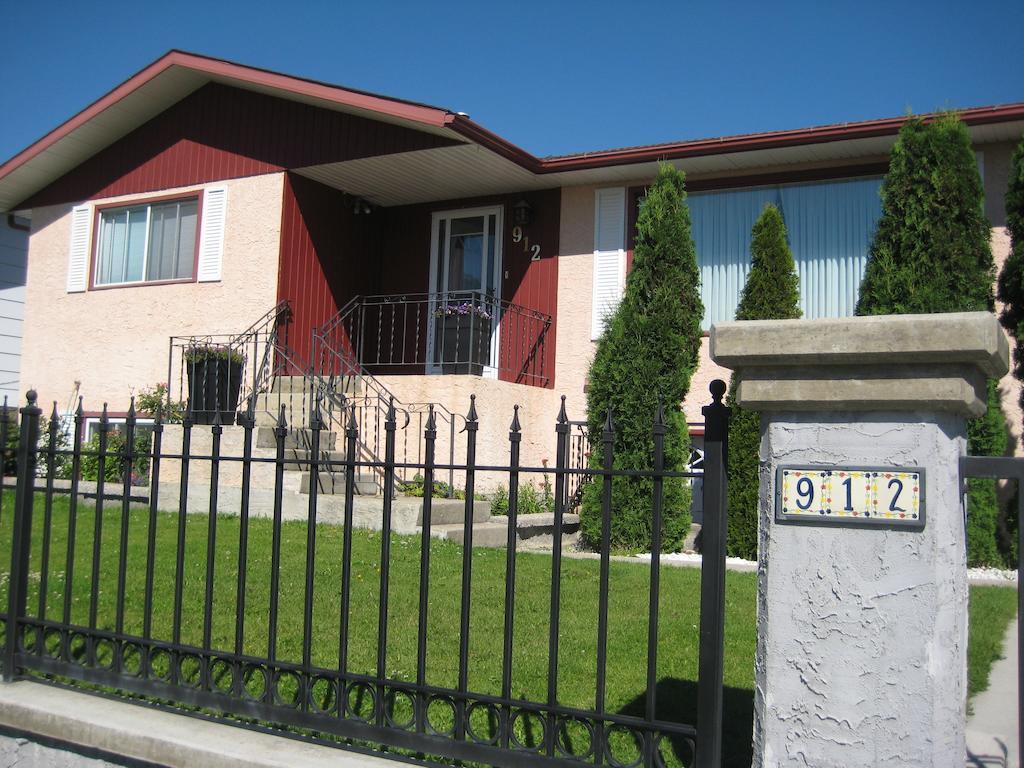 Four Cedars Accommodation Jasper Exterior photo